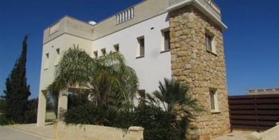 REF:  CDS5 Three Bed Villa – Excellent Location – Private Pool and 1st floor Balcony and Roof Terrace RENTAL from €2000pcm