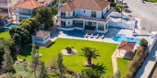 REF:  FBH Luxury 4 bed Villa front line Kapparis €5500pcm overlooking Firemans Beach!